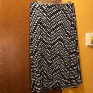 Cute kicky skirt in multi stripes. Stretchy waist